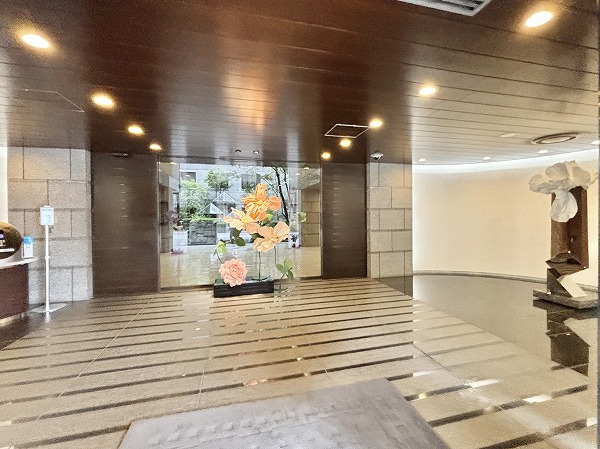 クレストコート砂土原 エントランス