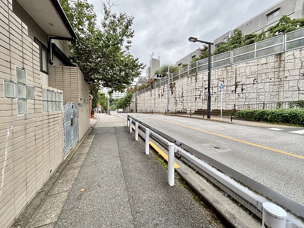 クレストコート砂土原までの道