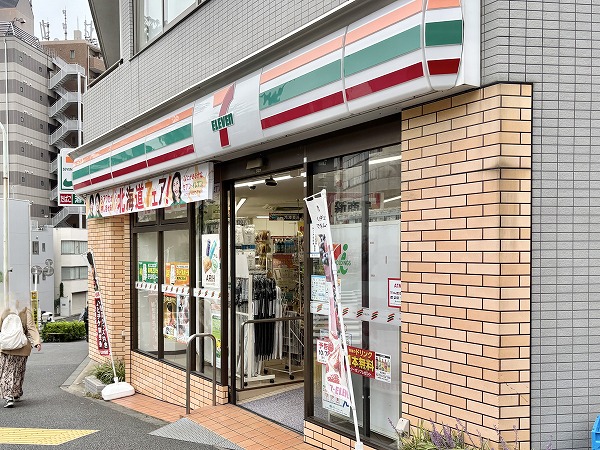 セブン-イレブン 新宿曙橋駅東店