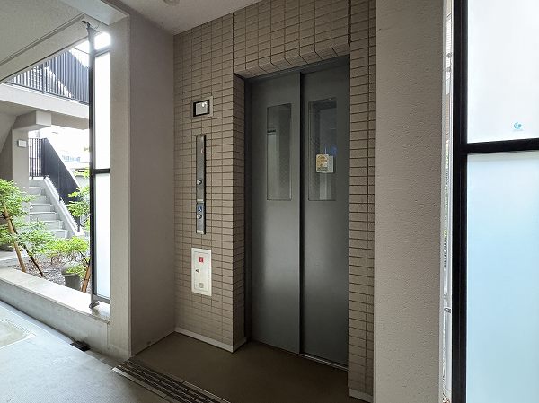 ウエリス代沢　エレベーター