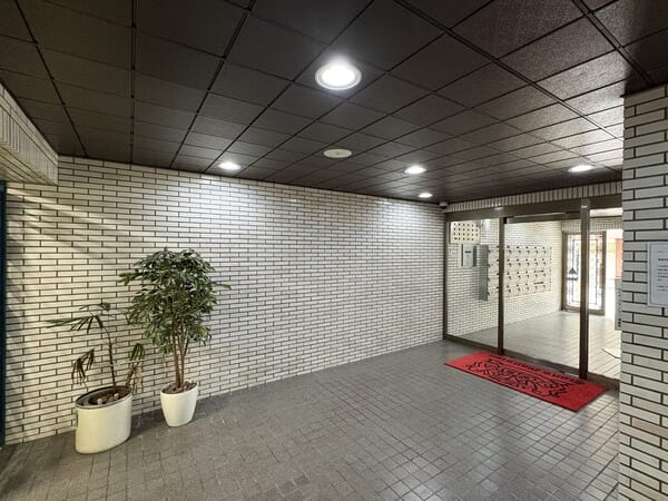 ライオンズマンション東麻布 エントランス