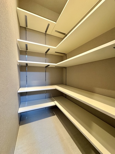 ライオンズマンション東麻布_広いシューズボックスの写真