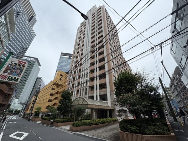 ファミール新宿グランスイートタワー 外観