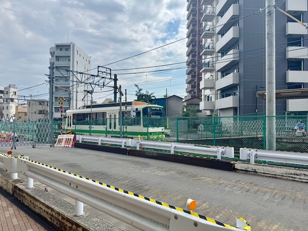 マンション前