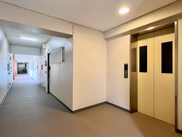 シャンボール第2都立大 内廊下