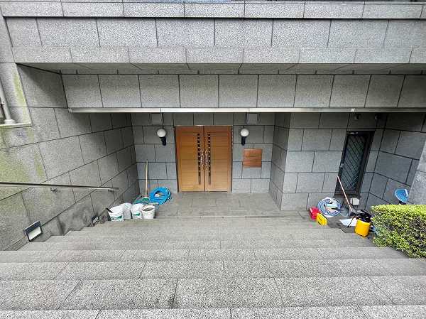 藤和三田綱町ホームズ アプローチ