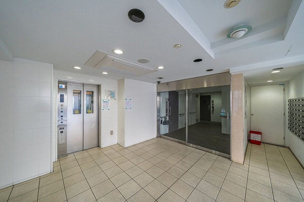 ライオンズマンション高田馬場サウスレジデンス エレベーターホール