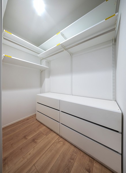 クレヴィア三軒茶屋_ウォークインクローゼットの写真