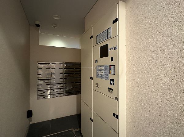 ザ・パークハウス弦巻 宅配ボックス