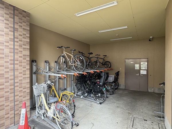 ユニーブル江戸川 駐輪場