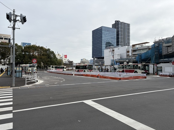 中野駅バスロータリー