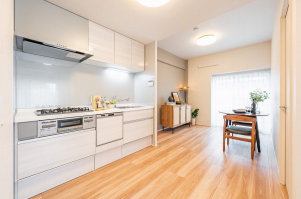 豊栄平町マンション_リビングダイニングキッチンの写真