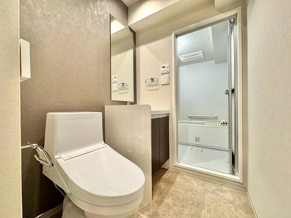 ライオンズマンション不動前_シンプルなトイレの写真