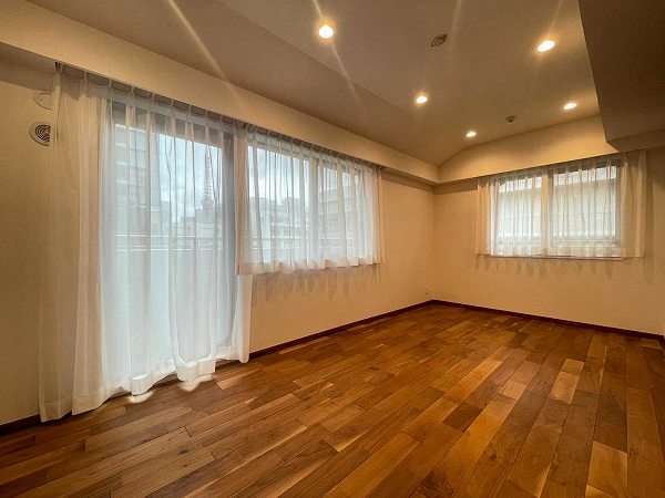藤和三田綱町ホームズ_メインのベットルームに最適な洋室の写真4