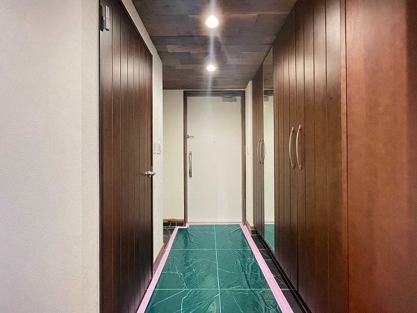 藤和三田綱町ホームズ_清潔感のある玄関の写真