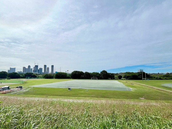 多摩川河川敷