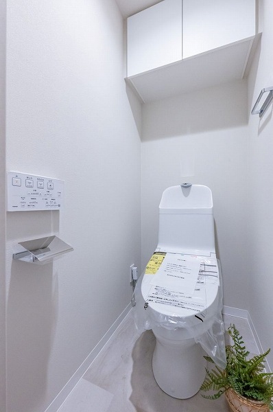 ライオンズステージキャピタルイースト_シンプルなトイレの写真