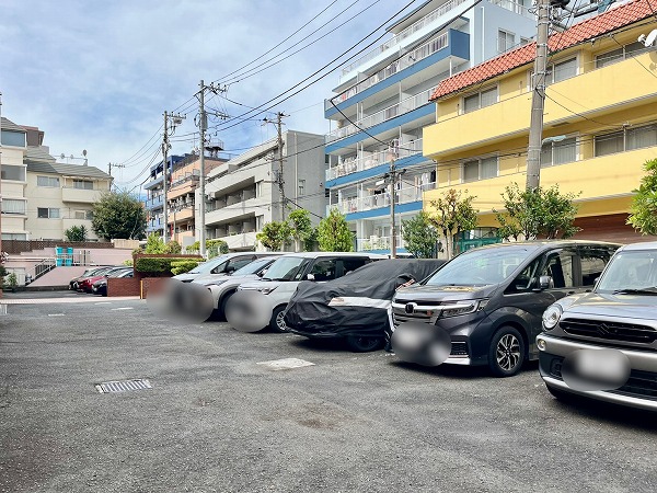 シャンボール第2都立大 駐車場